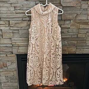 NWT Elegant Sleeveless Patterned Dress